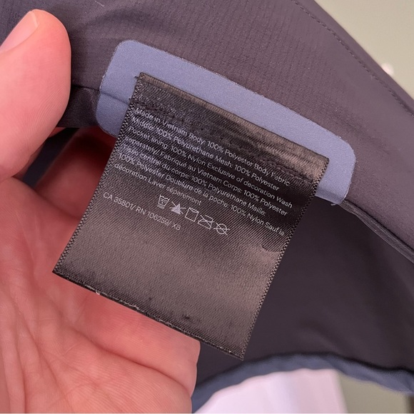 Mens Lululemon Outpour Shell Rain Jacket Medium - Picture 8 of 13